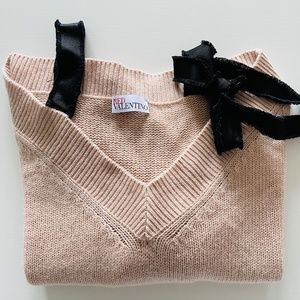 RED VALENTINO Off shoulder sweater. Size Large. Salmon pink knit.